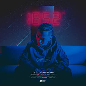 趴男朋友腿被脱裙打屁股视频
