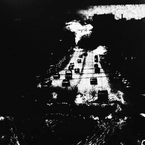 趴男朋友腿被脱裙打屁股视频
